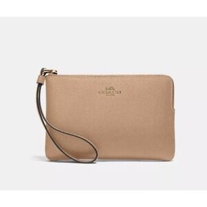 Coach Womens Corner Zip Wristlet  Pebble Leather Wallet Nude/ Shimmering‎ Blush